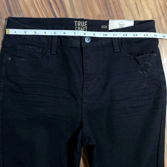 True Craft black skinny, mid rise jeans, size 11 Short, NWT. - Picture 4 of 15
